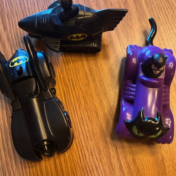MCDONALDS BATMAN HAPPY MEAL TOY PLAYSET NWOT - Picture 1 of 2